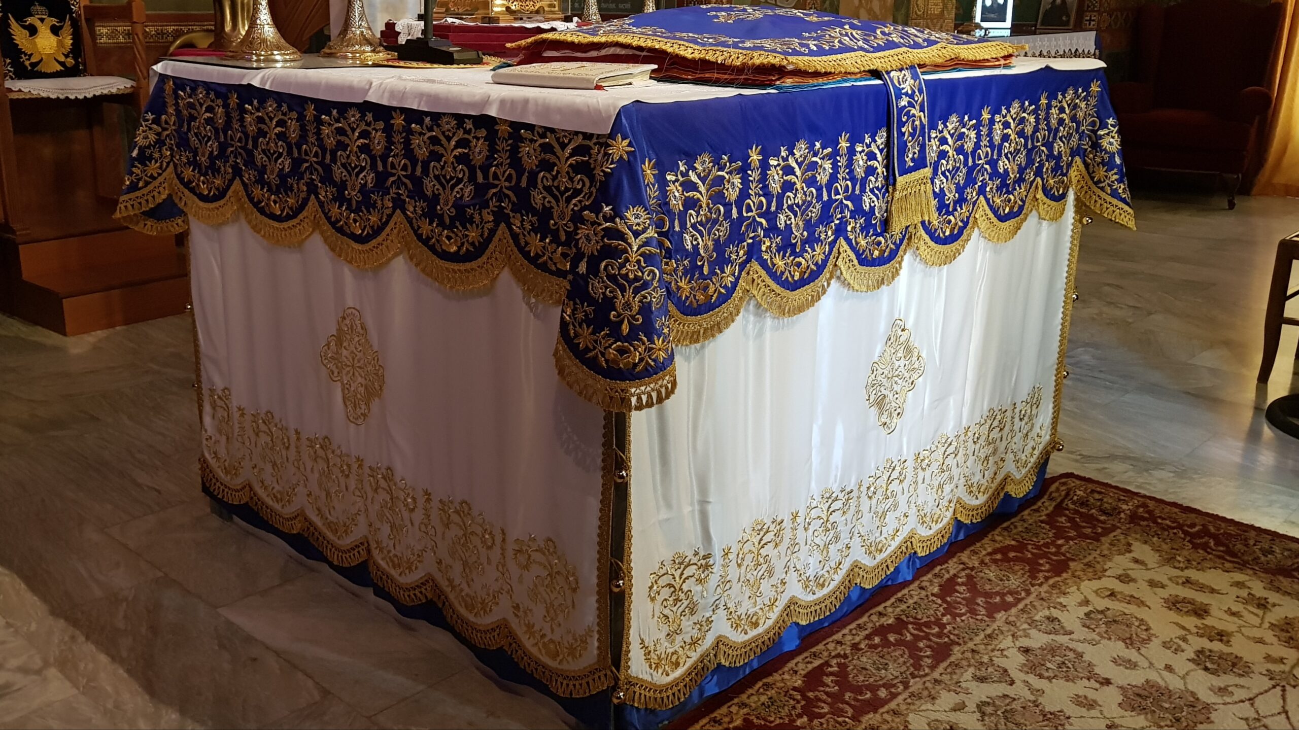 56273-2 Καλύμματα Αγίας Τραπέζης / Altar covers - Image 2