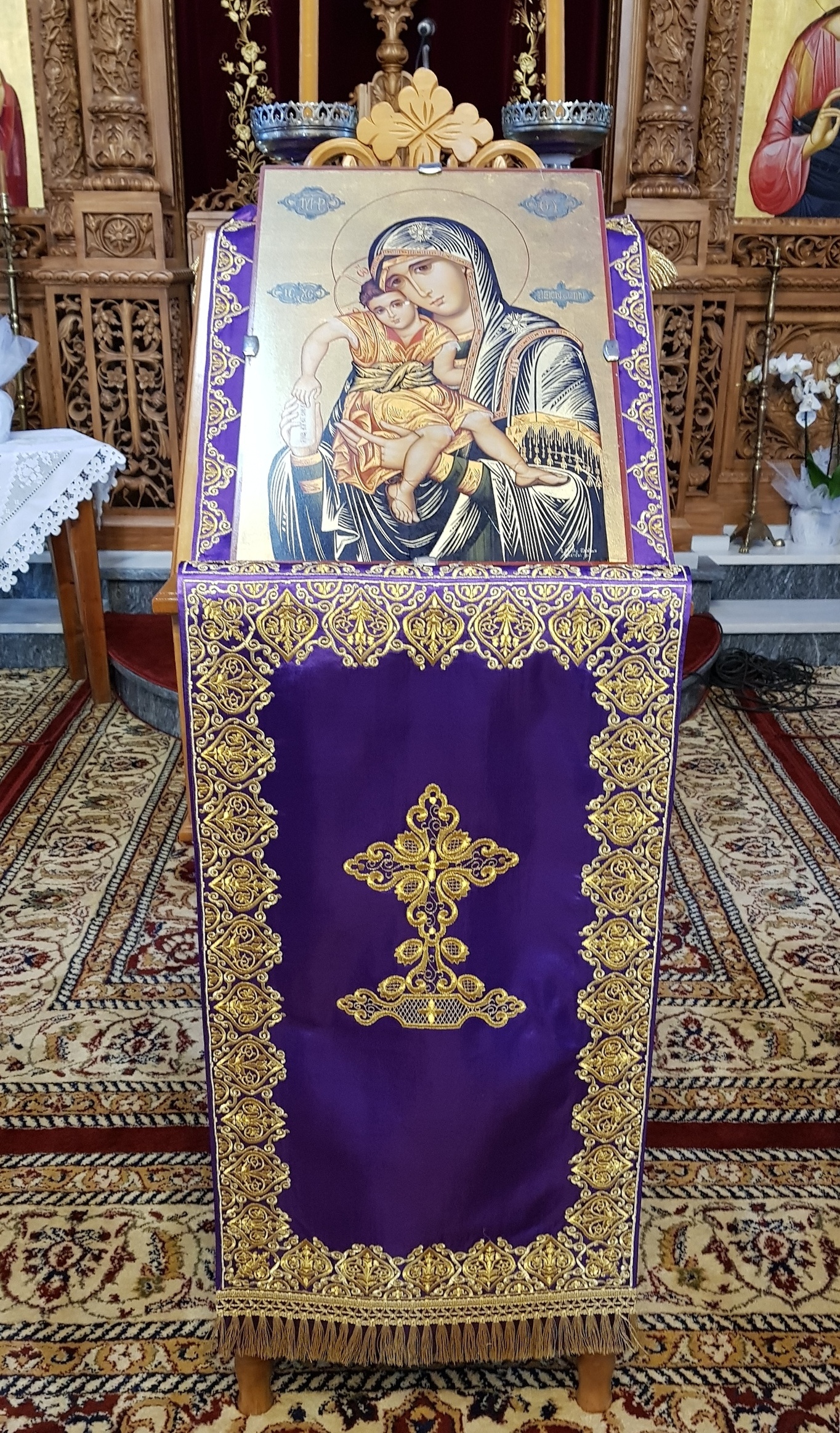 Λειτουργικά άμφια, Καλύμματα προσκυνηταρίων, εκκλησιαστικά κεντήματα, holy icon stand’s covers, Church embroideries, church supplies